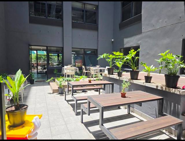 BUSINESS PROPERTY TO RENT IN MENLYN